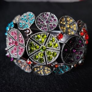 Large costume jewel bracelet